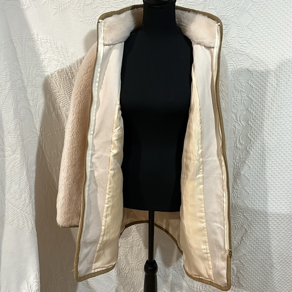 J Crew Sherpa two tone cream and tan jacket. Size small. - Picture 13 of 16